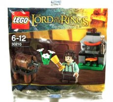 LEGO® 30210 Frodo with Cooking Corner (Polybag)