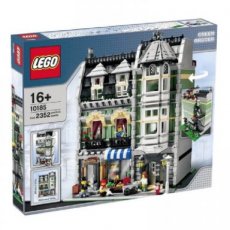 LEGO® 10185 Green Grocer